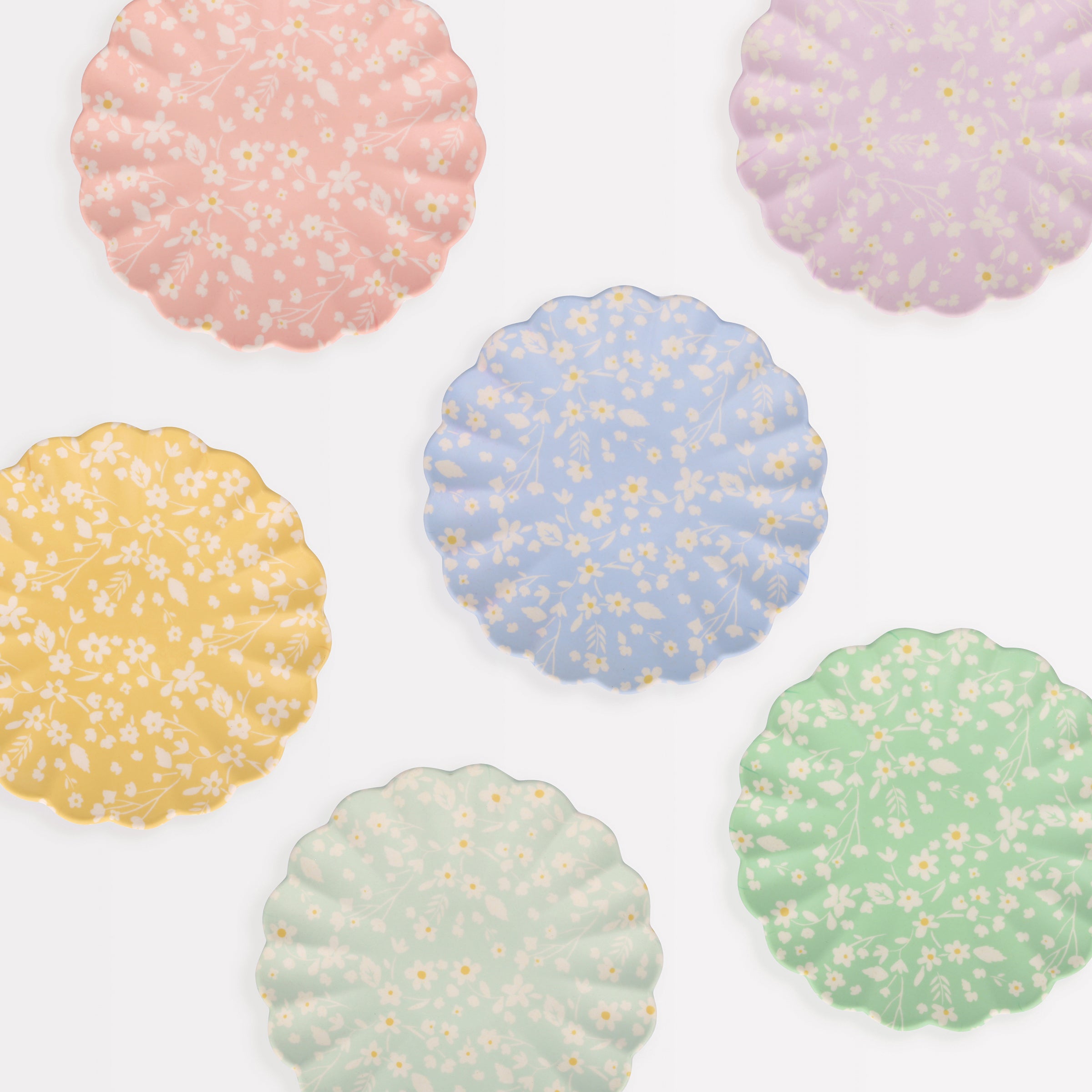 White Beaded Scalloped Dessert Decorative Plates, Set of 4 - Image 10